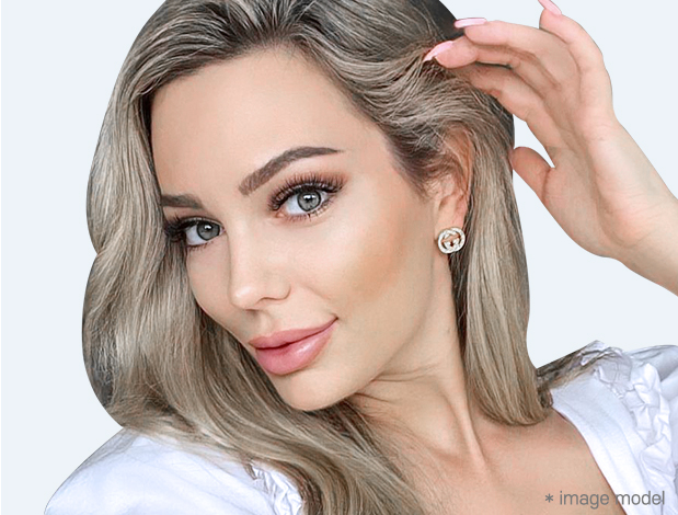 A western woman who had plastic surgery in Korea