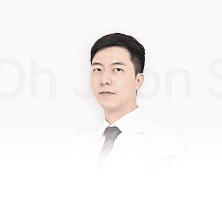 Dr. Oh Jun-seok, a board-certified plastic surgeon