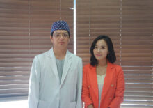 Actor Ban Min-jeong visited View Plastic Surgery Clinic.